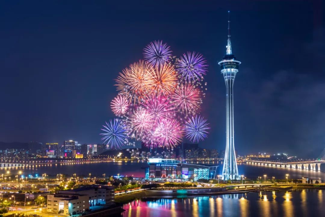 2048年新澳门王中王的传奇，揭秘未来赌城的神秘面纱